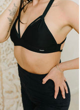 Load image into Gallery viewer, Tendu Arabesque 2.0 Sports Bra