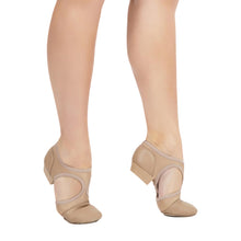 Load image into Gallery viewer, Female model wearing Capezio Pedini Femme Shoe, style PP323, colour caramel, side view.
